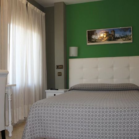 Hostal Don Jaime II 세고비아 외부 사진