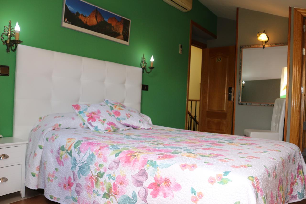 Hostal Don Jaime II 세고비아 외부 사진