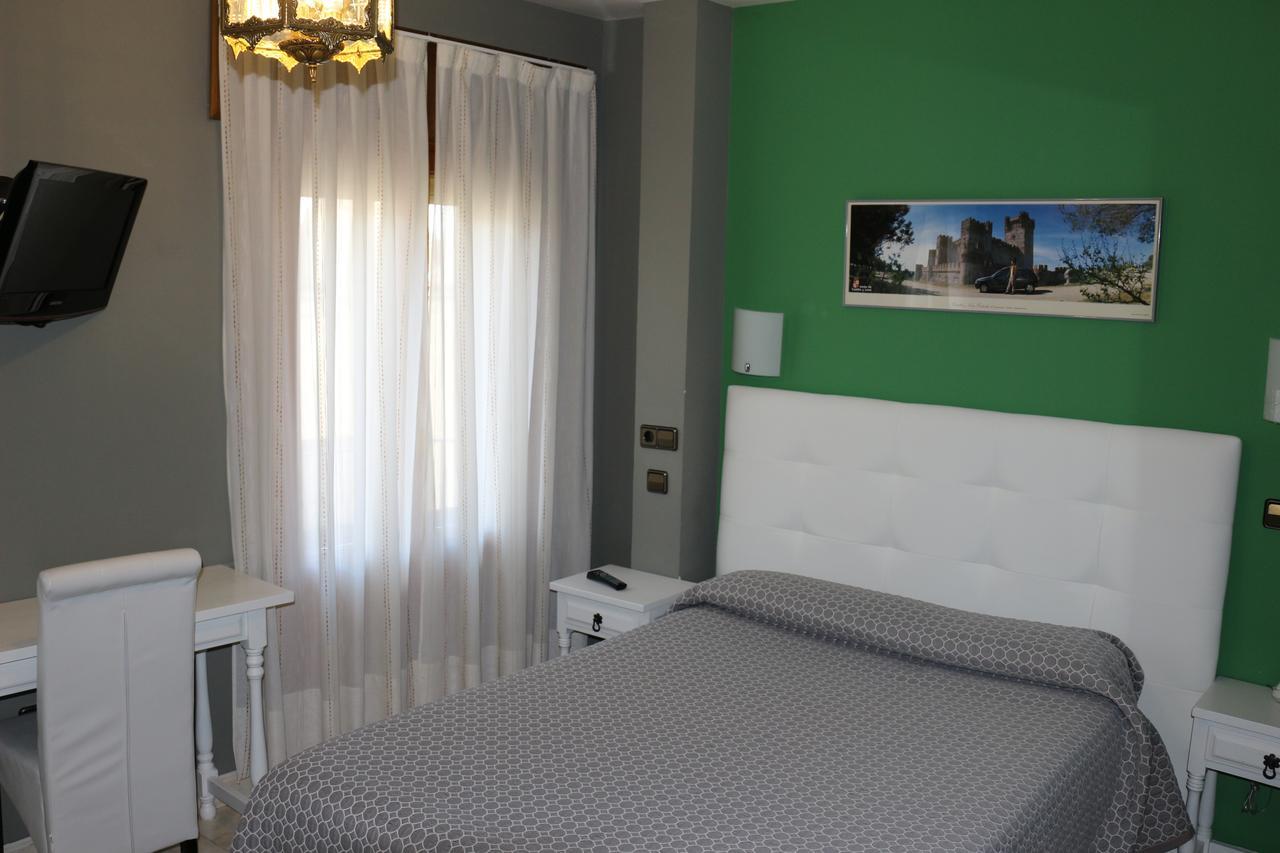 Hostal Don Jaime II 세고비아 외부 사진